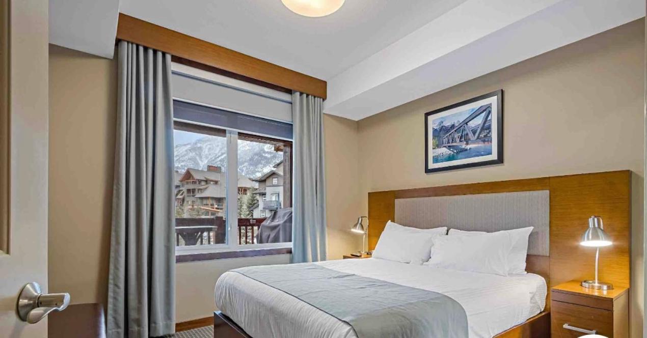 Falcon Crest Lodge 1 Bedroom Condo With Gym & Hot-Tubs & Mountain View Canmore Exterior foto