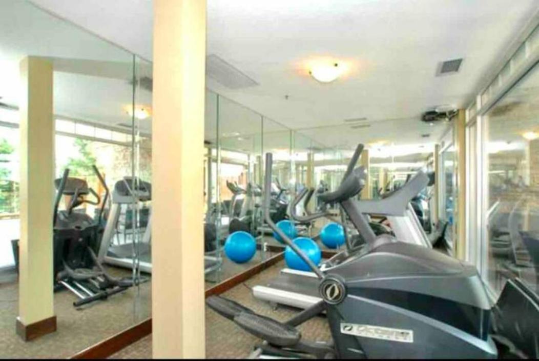 Falcon Crest Lodge 1 Bedroom Condo With Gym & Hot-Tubs & Mountain View Canmore Exterior foto
