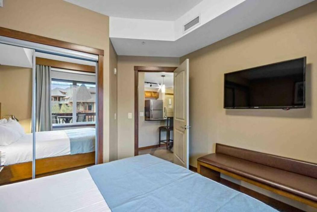 Falcon Crest Lodge 1 Bedroom Condo With Gym & Hot-Tubs & Mountain View Canmore Exterior foto
